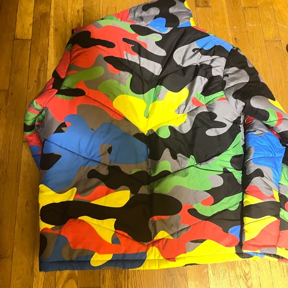 Filthy Wealthy Jacket - Picture 5 of 7